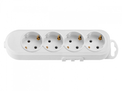 Розетка 4-ая переносная (с/з, 16А, 250В) белая, BYLECTRICA (с креплениемк стене)