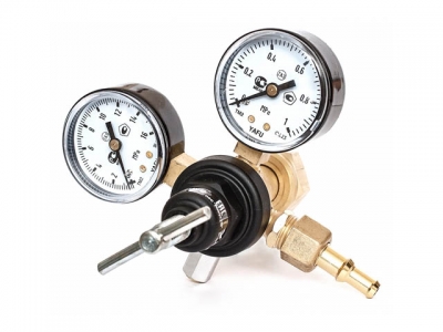 Редуктор углекислотный УР-6-6 (6м3/ч, 10/0,6 МПа, ф 9 мм) (ООО "Редиус 168") (РЕДИУС)